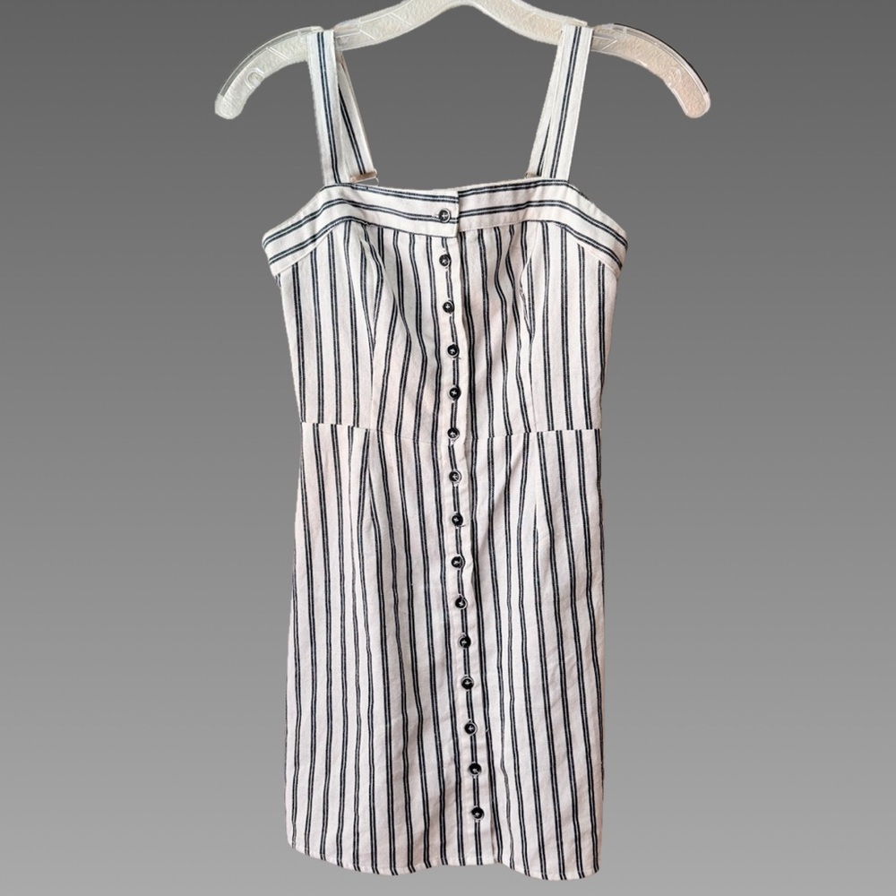 Ivy & Main White & Navy Blue Striped Button-Front‎ Dress - XS